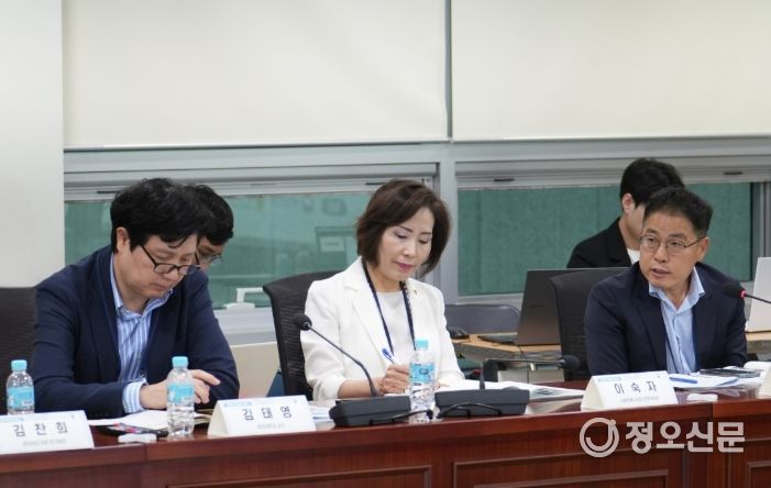 이숙자 운영위원장 토론회 참석