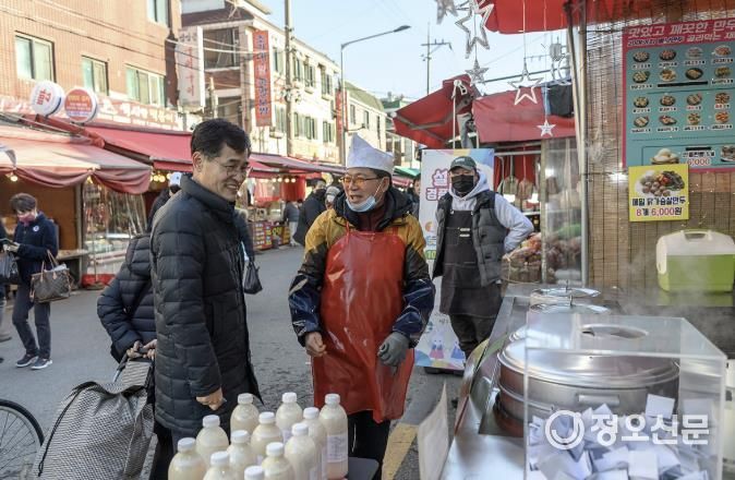 양천구, 서서울골목형상점가를 찾아 상인들과 소통하는 이기재 구청장